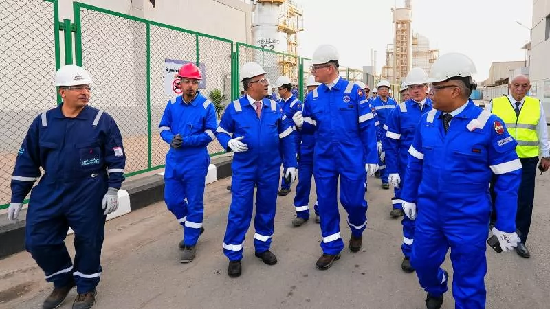 وزير البترول يتفقد الوحدات الإنتاجية لـ